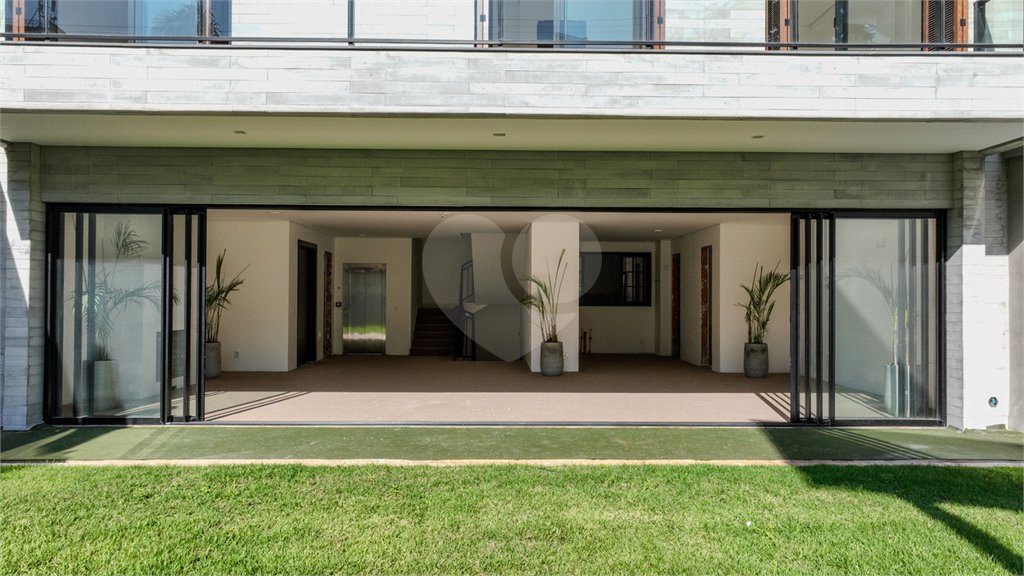 Casa à venda com 4 suítes no condomínio Teviot, São Paulo - SP
