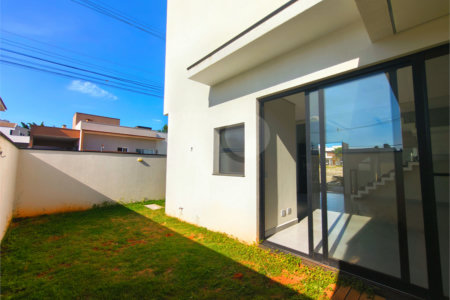 Casa à venda com 3 quartos, sendo 1 suíte, no condomínio Terras de São Francisco, Sorocaba - SP