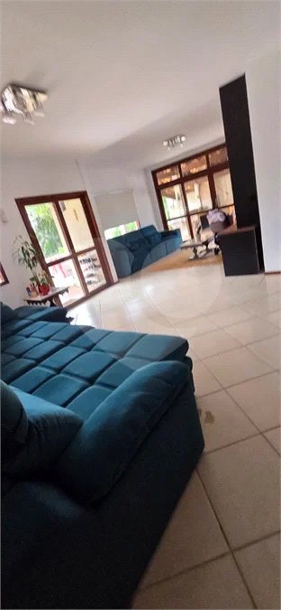 Sobrado à venda com 5 quartos, sendo 3 suítes, em Roseira, Mairiporã, SP