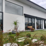 Casa à venda ou para alugar com 4 quartos, sendo 3 suítes, no condomínio Figueira Garden, Atibaia - SP