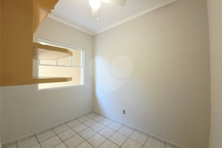 Casa à venda com 3 quartos, sendo 1 suíte, no condomínio Parque das Árvores, Sorocaba - SP