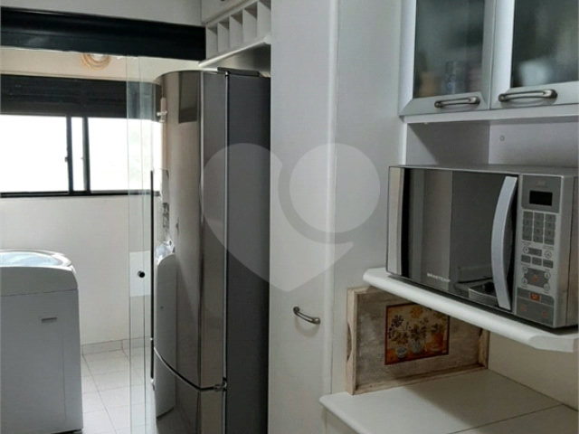 Apartamento à venda com 3 quartos, sendo 1 suíte,  em Santo Amaro, São Paulo, SP