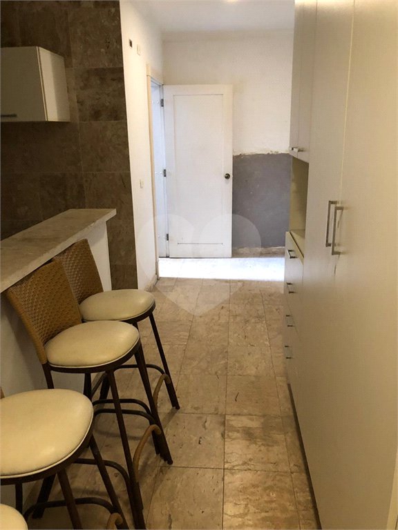Casa em condomínio à venda com 4 quartos, sendo 6 suítes, em Fazenda Morumbi, São Paulo, SP