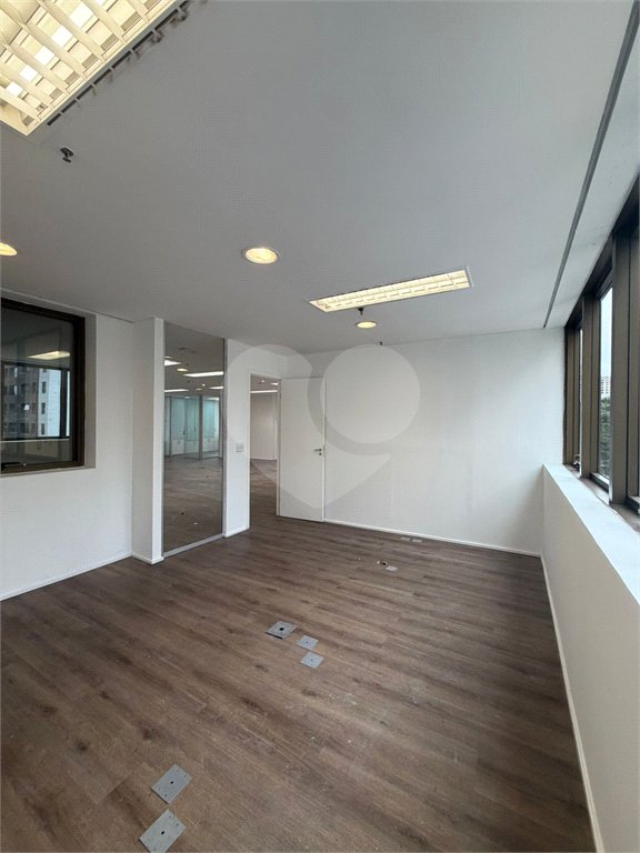 Sala à venda em Cidade Monções, São Paulo, SP