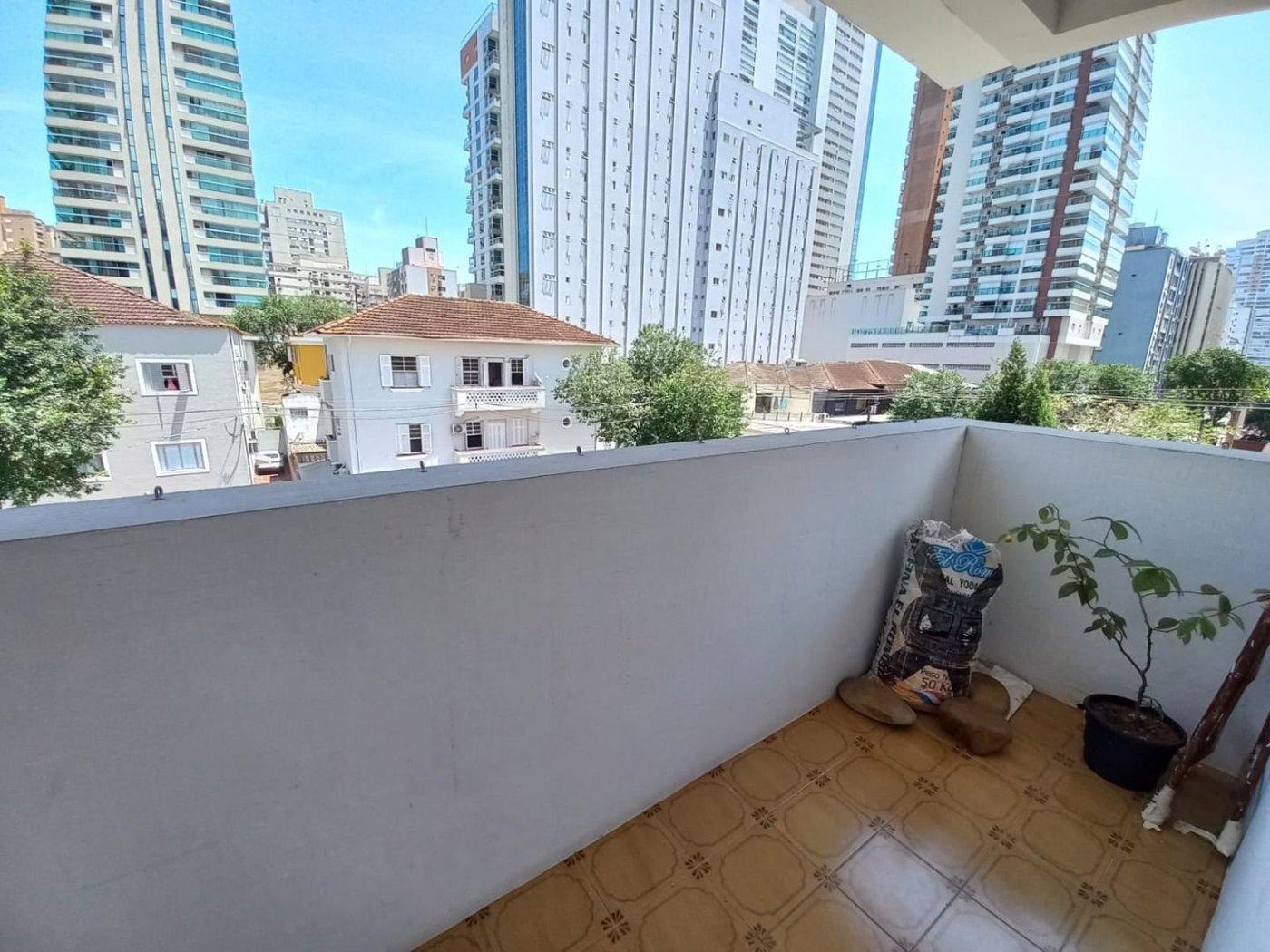 Apartamento com 3 dormitórios à venda, 80 m² por R$ 490.000,00 - Gonzaga - Santos/SP