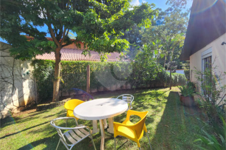 Casa à venda com 4 quartos, sendo 2 suítes,  no condomínio Vila Nova de Gaia, São Paulo - SP