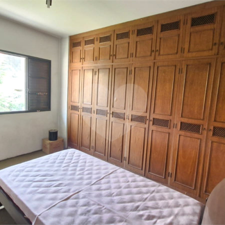 Sobrado à venda com 3 quartos, sendo 1 suíte, em Cidade São Francisco, São Paulo, SP
