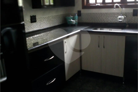 Chácara à venda com 3 quartos, sendo 1 suíte,  em Conjunto Habitacional Brás Cubas, Mogi das Cruzes, SP