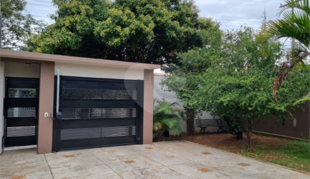 Casa à venda com 3 quartos, sendo 1 suíte, em Parque Primavera, São Carlos, SP