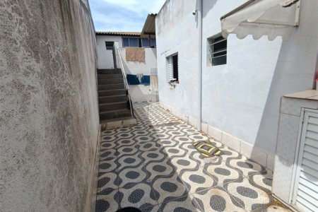 Casa à venda com 2 quartos, sendo 1 suíte, em Reneville, Mairinque, SP