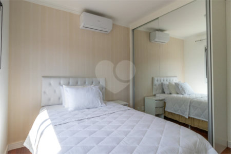 Apartamento à venda com 4 suítes em Vila Sofia, São Paulo, SP
