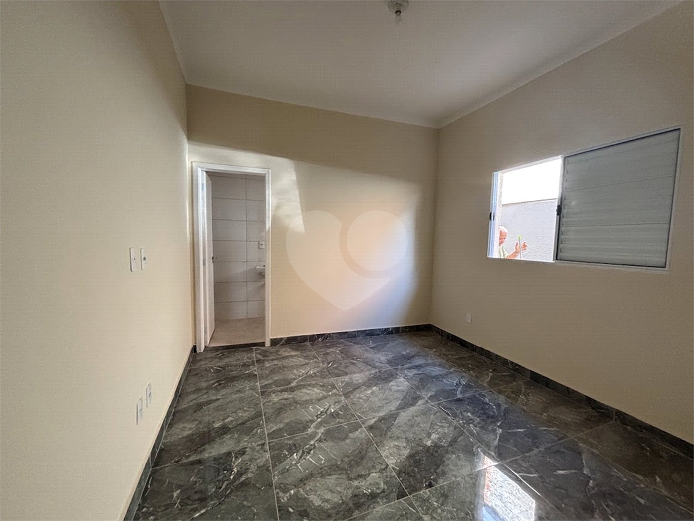 Casa de Vila à venda com 2 quartos, sendo 1 suíte, em Parque São Bento, Sorocaba, SP