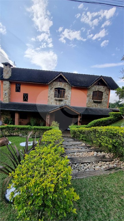 Casa à venda com 4 quartos, sendo 2 suítes, no condomínio Aruã Eco Park, Mogi das Cruzes - SP