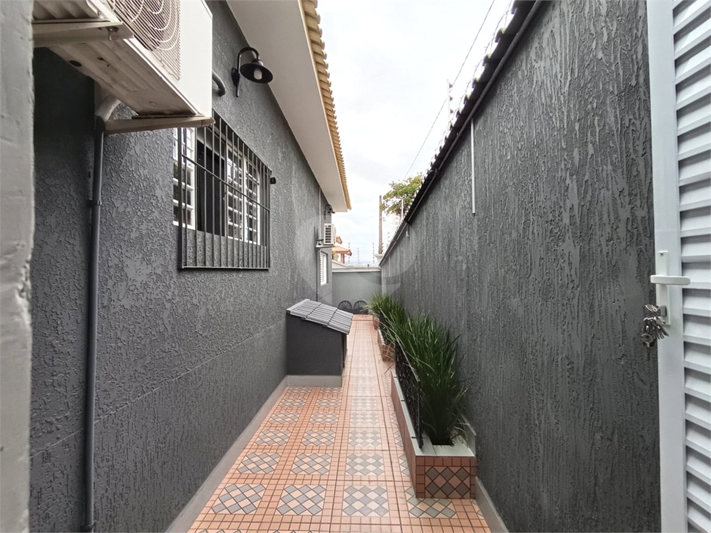 Casa à venda com 3 quartos, sendo 1 suíte,  em Jardim Santa Rosália, Sorocaba, SP