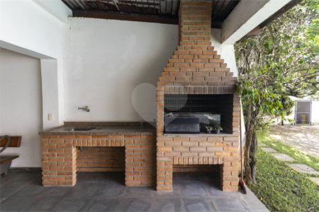 Sobrado à venda com 4 quartos, sendo 2 suítes,  em Vila Morumbi, São Paulo, SP