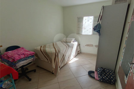 Sobrado à venda com 4 quartos em Jardim Esther, São Roque, SP