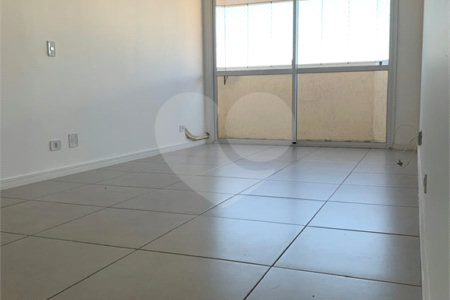 Apartamento à venda com 3 quartos, sendo 1 suíte, em Vila Clementino, São Paulo, SP