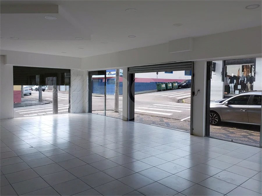 Salão Comercial para Locação | Esquina no Centro de Salto/SP