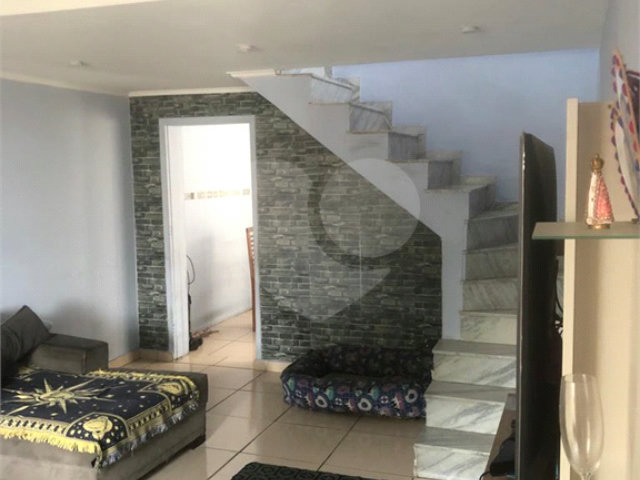 Sobrado à venda com 2 quartos em Artur Alvim, São Paulo, SP