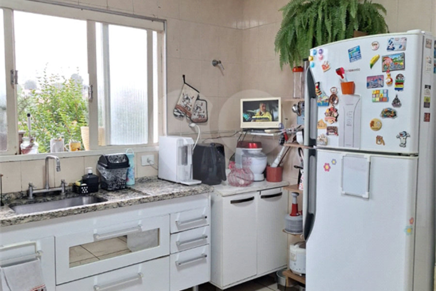 Sobrado à venda com 3 quartos, sendo 1 suíte, em Vila Irmãos Arnoni, São Paulo, SP