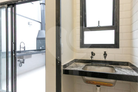 Sobrado à venda com 3 quartos, sendo 1 suíte, em Vila Gumercindo, São Paulo, SP