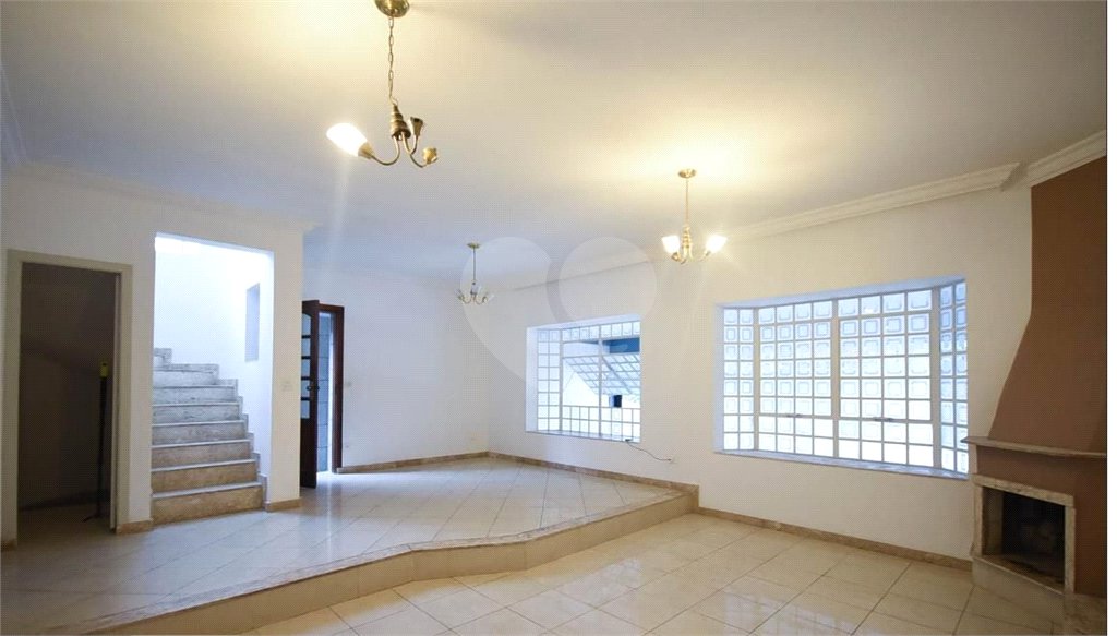 Casa à venda com 4 quartos, sendo 3 suítes, em Super Quadra Morumbi, São Paulo, SP