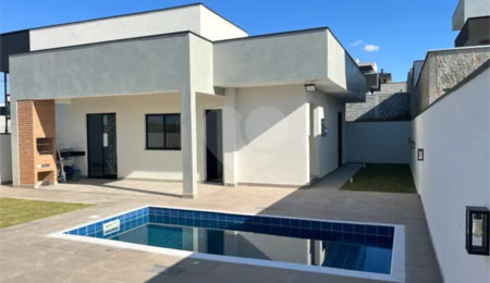 Casa à venda com 3 suítes no condomínio Residencial Malibu, Caçapava - SP