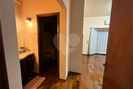 Casa à venda com 3 quartos, sendo 1 suíte, em Parque Santa Marta, São Carlos, SP