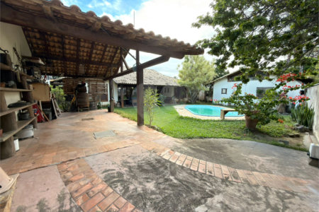 Casa à venda com 3 suítes em Portinho, Cabo Frio, RJ