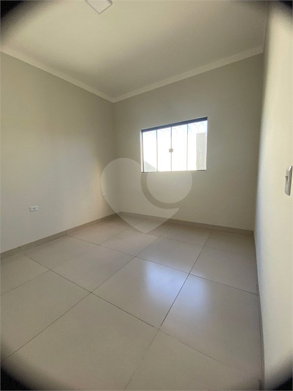 Casa à venda com 2 quartos, sendo 1 suíte,  em Ipê, Três Lagoas, MS