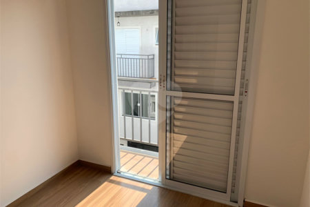 Casa à venda com 2 suítes no condomínio Residencial Napoles, São Paulo - SP