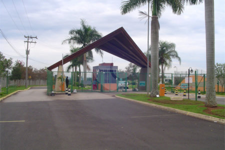 Terreno à venda no condomínio Village Saint Charbel, Araçoiaba da Serra - SP