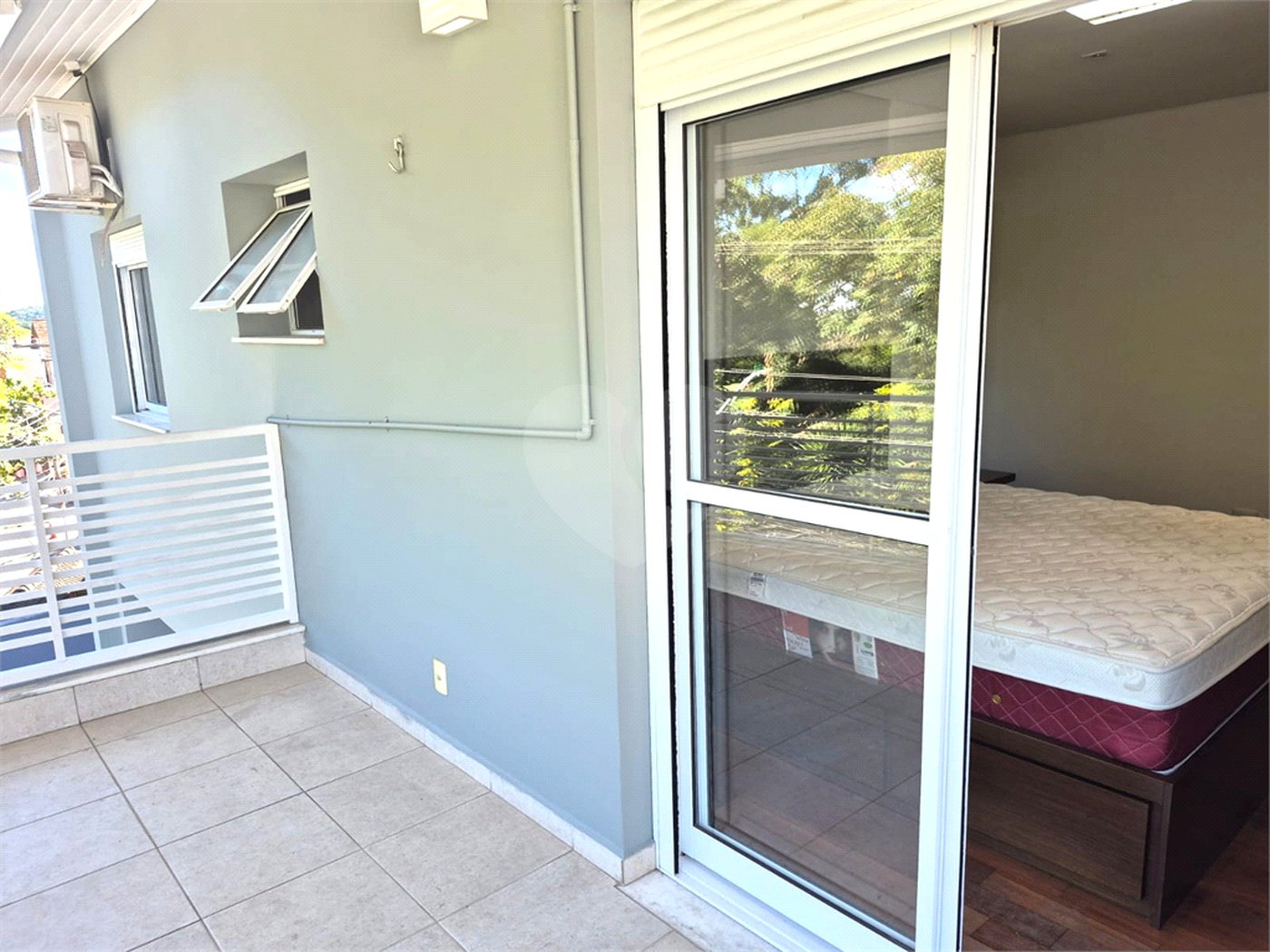 Casa para alugar com 5 quartos, sendo 4 suítes, no condomínio Colinas Japore, São Paulo - SP
