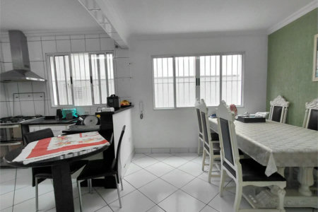Casa à venda com 3 quartos, sendo 1 suíte, em Vila Ipojuca, São Paulo, SP