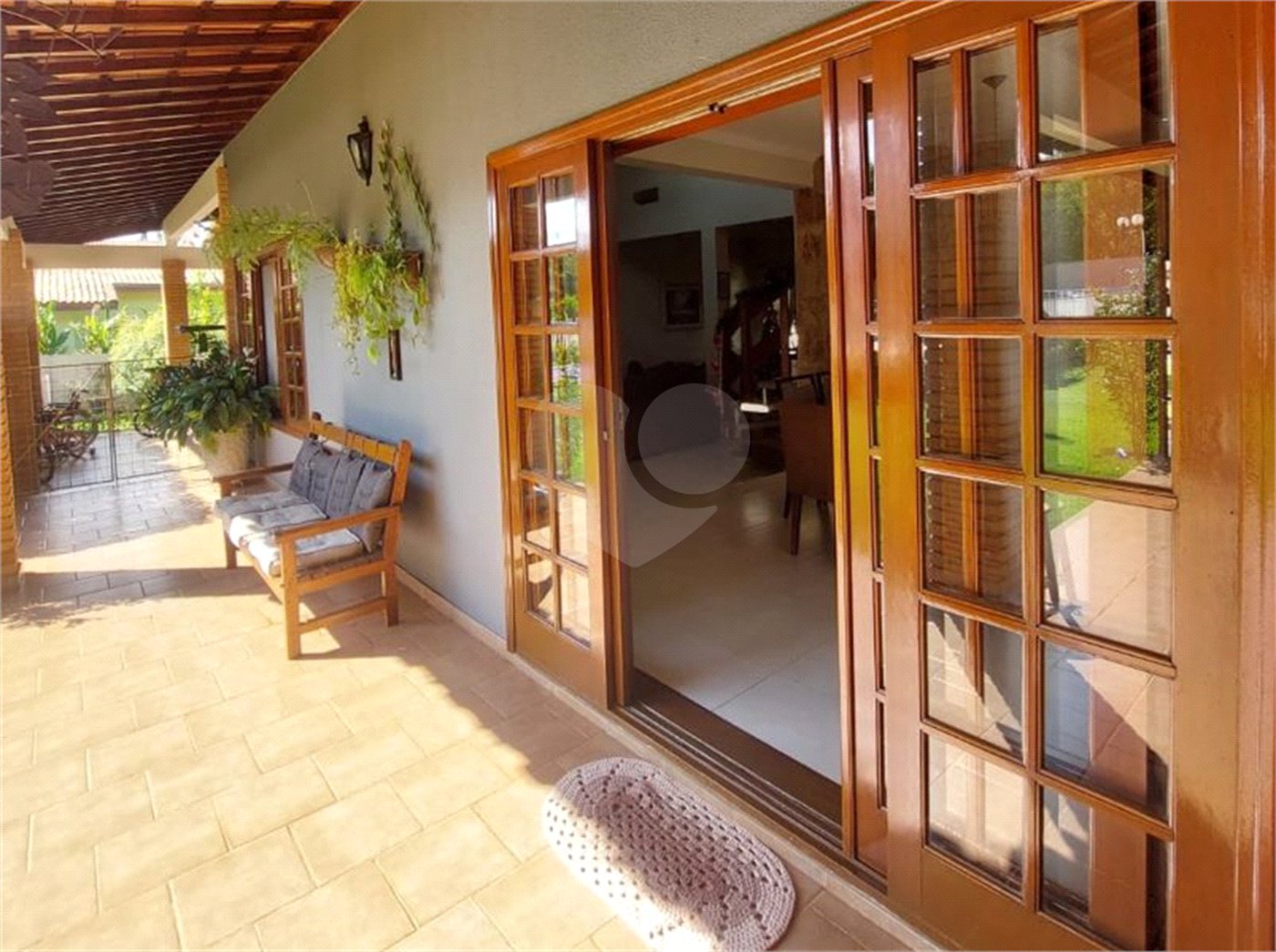 Casa à venda com 4 quartos, sendo 2 suítes, no condomínio Vivendas do Lago, Sorocaba - SP