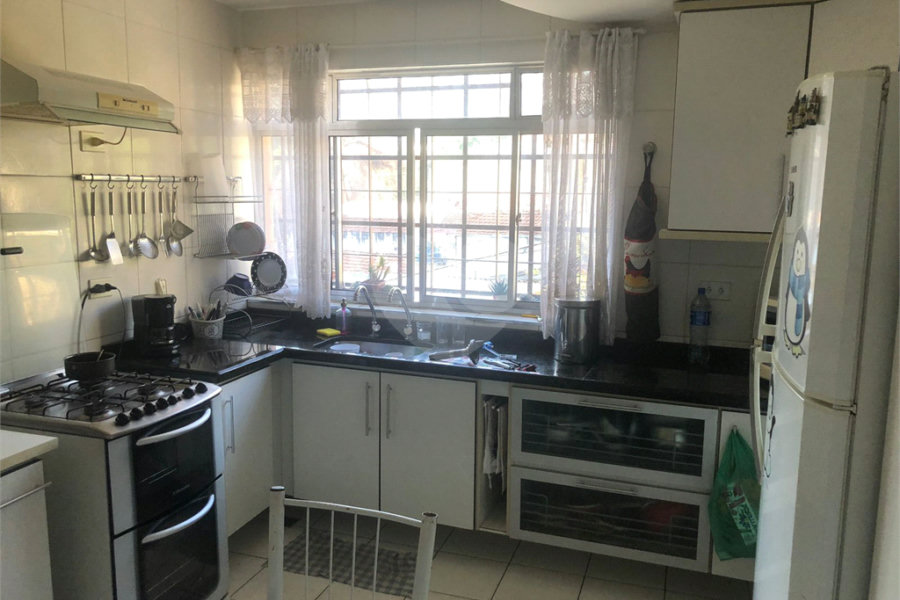 Sobrado à venda com 4 quartos, sendo 1 suíte, em Sumaré, São Paulo, SP