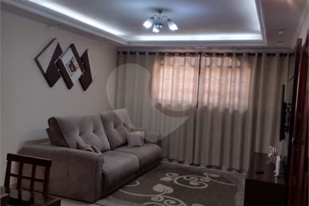 Casa com 180m² , 3 dormitórios , sendo 1 suíte , 2 vagas , à venda em Itaquera