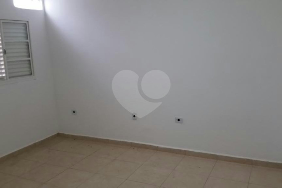 Sobrado à venda com 4 quartos em Vila Guilherme, São Paulo, SP