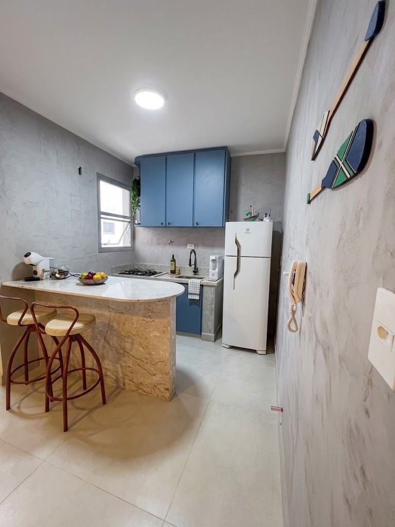 Apartamento com 2 dormitórios à venda, 76 m² por R$ 365.000,00 - Vila Júlia - Guarujá/SP