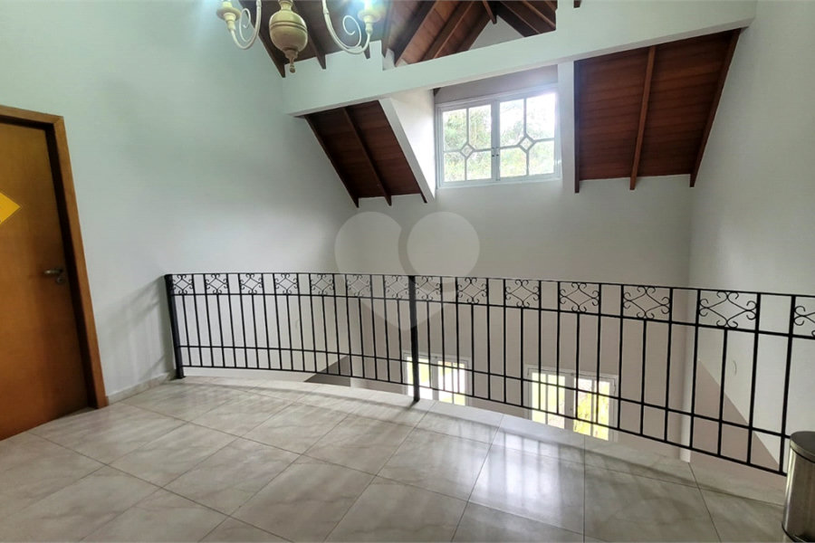 Casa à venda com 3 suítes no condomínio Suíça da Cantareira, Mairiporã - SP