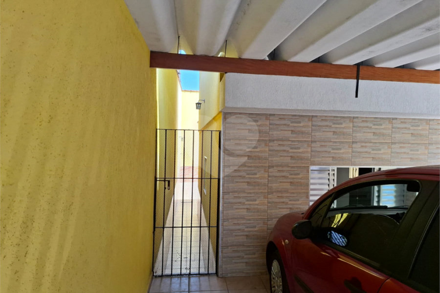 Sobrado à venda com 3 quartos no Brasilândia, São Paulo, SP