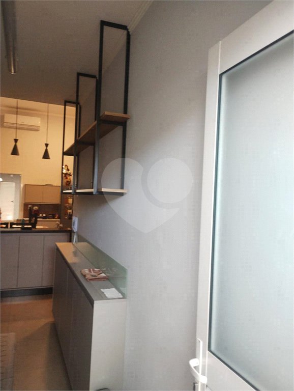 Casa à venda com 3 quartos, sendo 1 suíte, no condomínio Vilagio Vista Real, Paulínia - SP