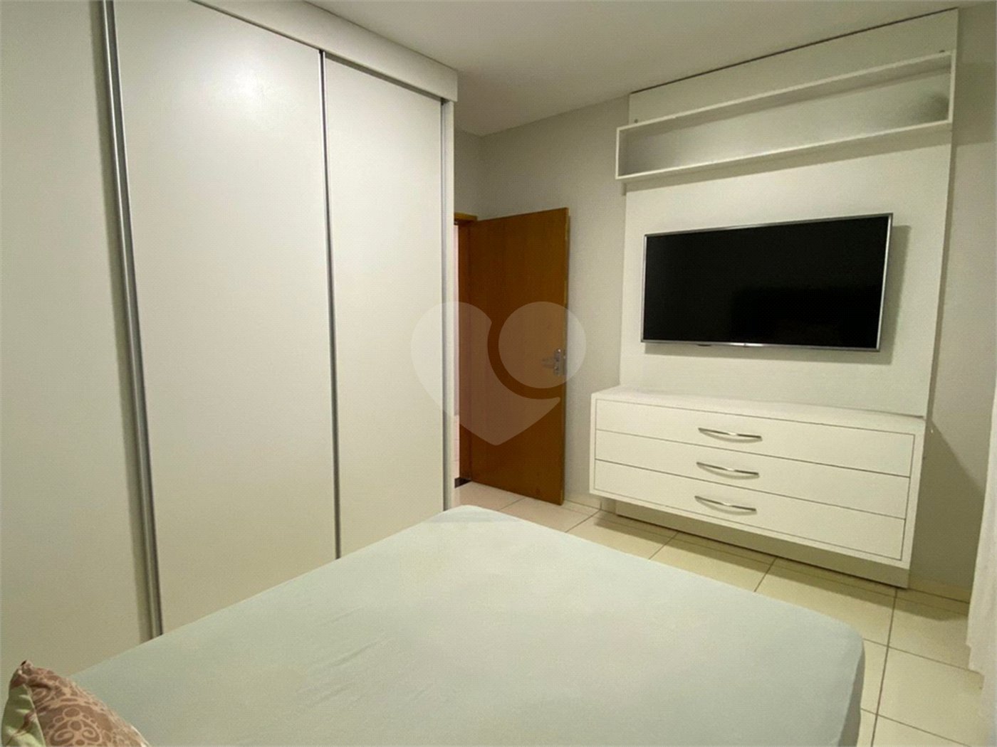 Casa à venda com 3 quartos, sendo 1 suíte, em Jardim Ibirapuera, Ponta Porã, MS