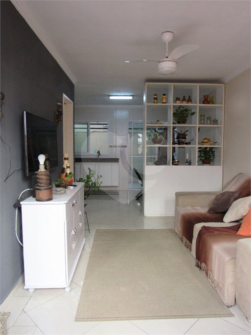 Casa à venda com 2 suítes no condomínio Real Residencial Julia, São Paulo - SP