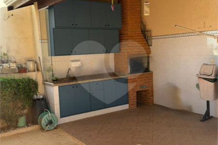 Casa à venda com 4 quartos, sendo 2 suítes, no condomínio Milennium, Valinhos - SP