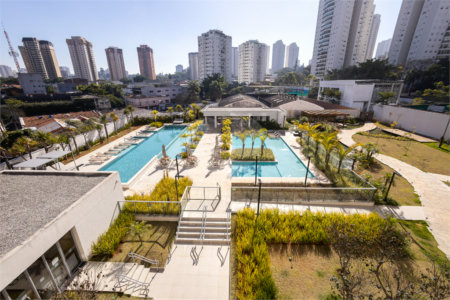 Apartamento à venda com 3 quartos, sendo 1 suíte,  em Vila Sofia, São Paulo, SP
