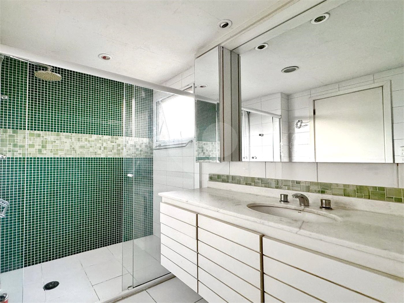 Apartamento à venda com 2 suítes em Barra Funda, São Paulo, SP