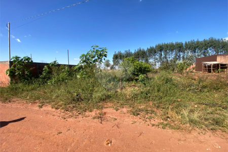 Terreno à venda no condomínio Terreno na Rua Realeza,500, Ponta Porã - MS
