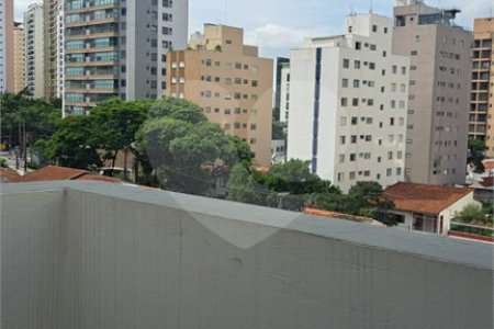 Apartamento à venda com 3 quartos, sendo 1 suíte,  em Vila Olímpia, São Paulo, SP