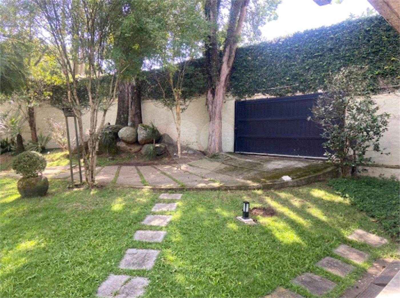 Sobrado à venda com 5 suítes em Paineiras do Morumbi, São Paulo, SP